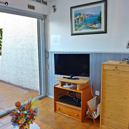 Apartment Rez-de-jardin: Piscine, Terrasse, Parking, Wi-fi En Option - Fr-1-387-63 Marseillan (Herault)