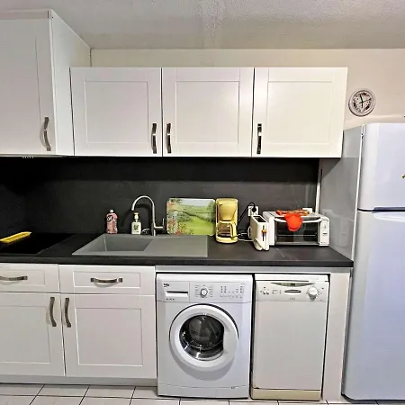 Rez-de-jardin Avec Piscine Et Parking A Marseillan-plage - Fr-1-387-63 Apartment