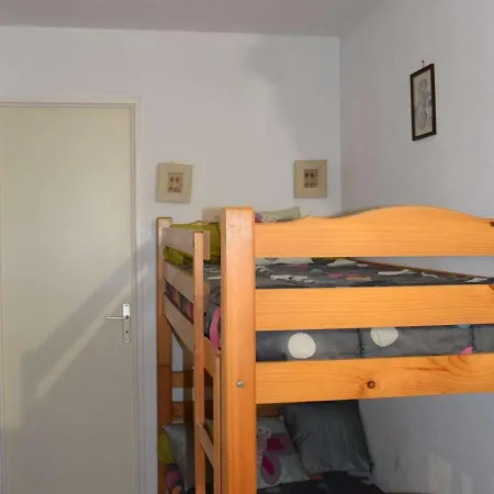 Rez-de-jardin Avec Piscine Et Parking A Marseillan-plage - Fr-1-387-63 * Marseillan (Herault)