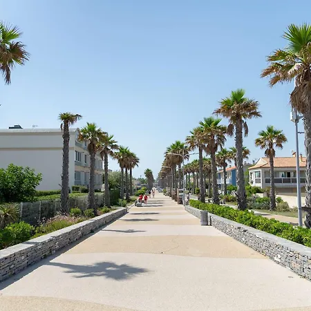 Rez-de-jardin Avec Piscine Et Parking A Marseillan-plage - Fr-1-387-63 *