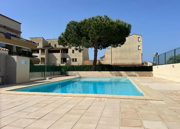 Rez-de-jardin Avec Piscine Et Parking à Marseillan-plage - Fr-1-387-63 * Marseillan (Herault)